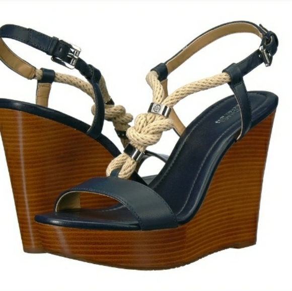 NWT Michael Kors Holly Wedge in the color Admiral Size 10 - Picture 1 of 5